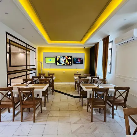 Side One Design Garni Hotel
