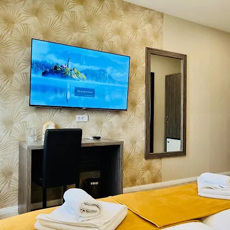 Hotel Side One Design Garni 3*