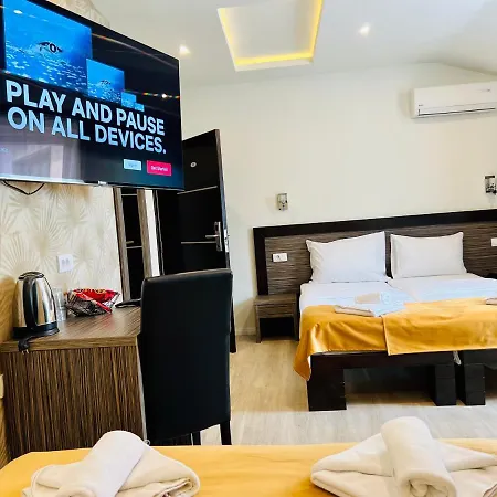 Side One Design Garni 3* Belgrade