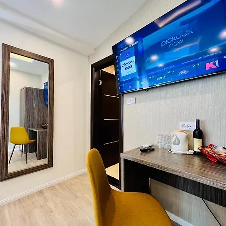 Hotel Side One Design Garni 3*