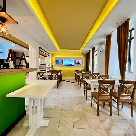 Side One Design Garni 3* Belgrád