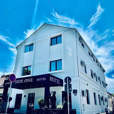 Side One Design Garni