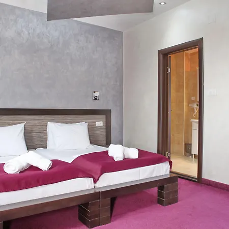 Side One Design Garni 3* Belgrado