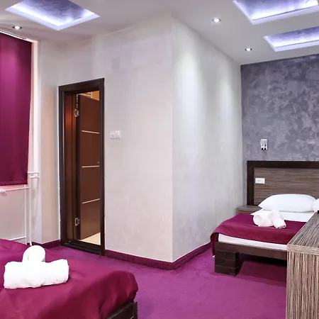 Hotel Side One Design Garni 3*