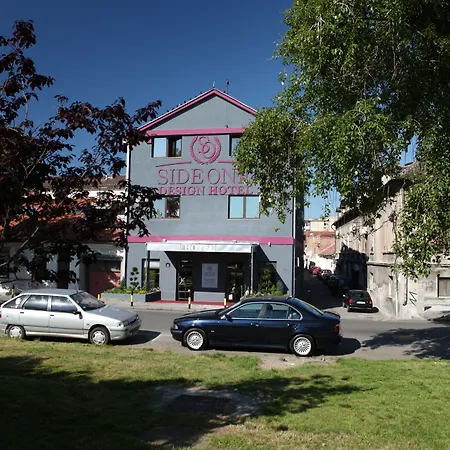 Side One Design Garni