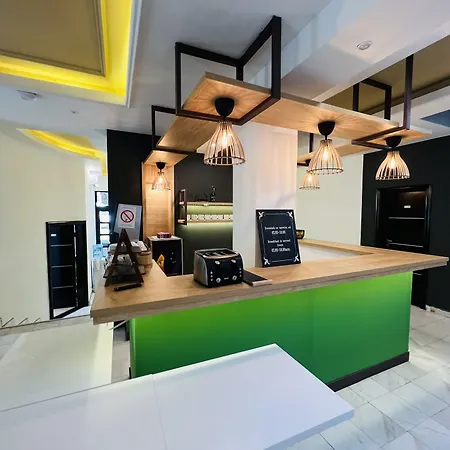 Hotel Side One Design Garni 3*