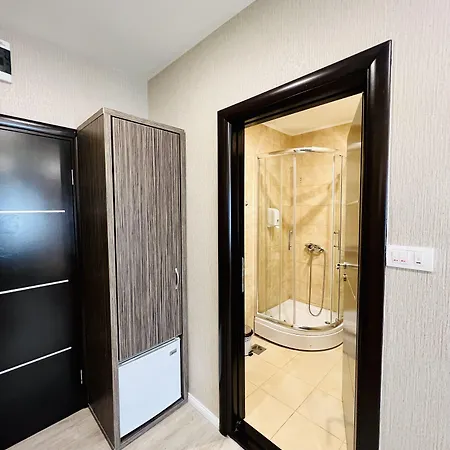 Side One Design Garni Hotel 3*