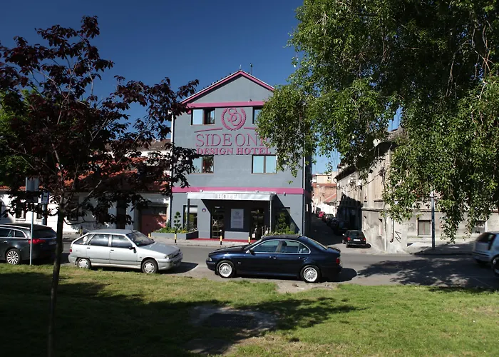 Side One Design Garni