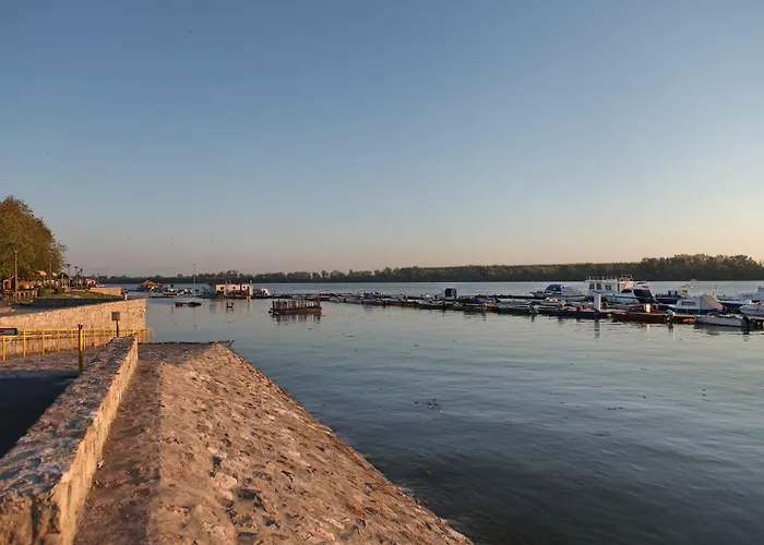 Side One Design Garni Hotel