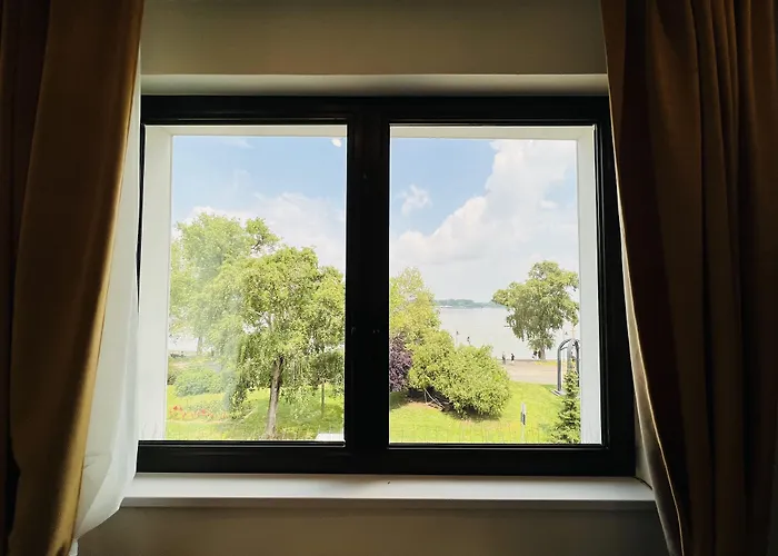 Side One Design Garni 3* Belgrade